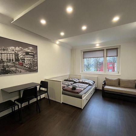 Apartment Charkovska Karlovy Vary Kültér fotó
