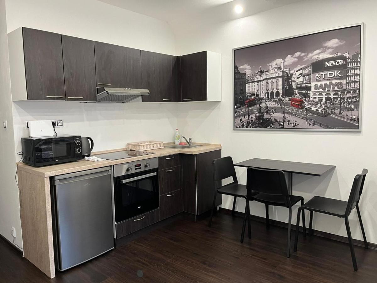 Apartment Charkovska Karlovy Vary Kültér fotó